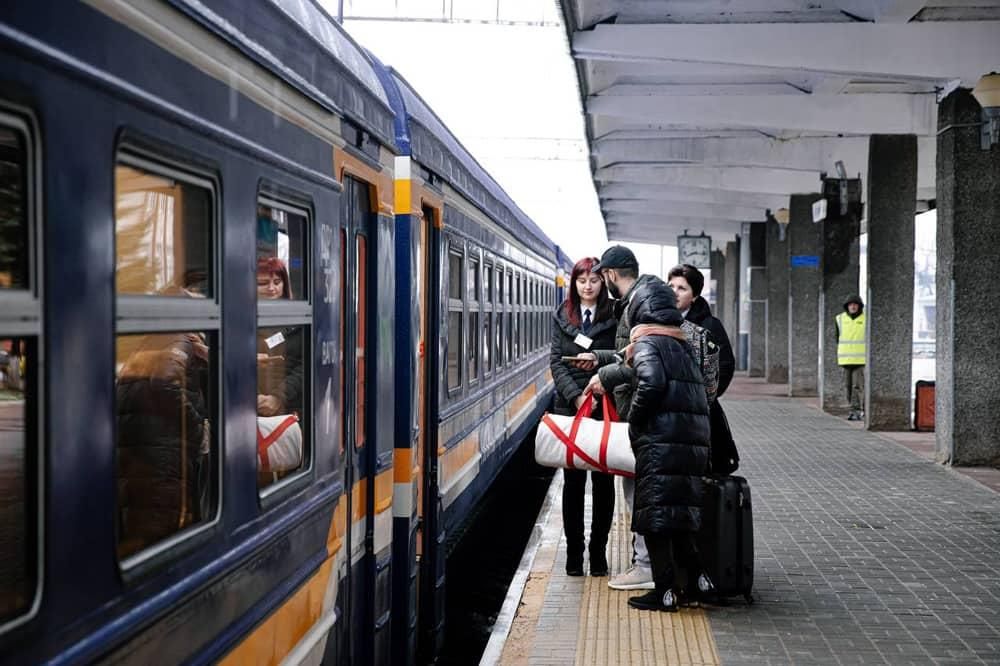Потяг, який їздить з Коростеня до Вінниці, курсуватиме за новим розкладом