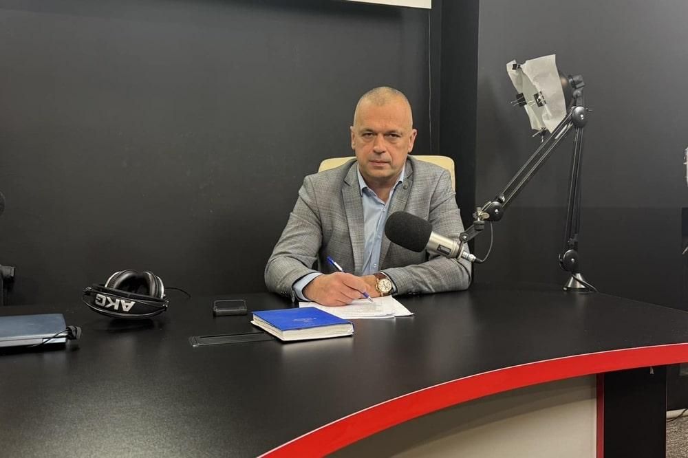 Зарплата, пенсія та близько 40 тис. доларів готівкою – декларація секретаря Коростенської міськради Олександра Олексійчука