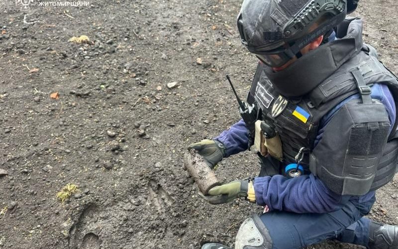 В селі на Малинщині місцеві жителі знайшли артилерійський снаряд
