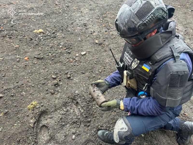 В селі на Малинщині місцеві жителі знайшли артилерійський снаряд