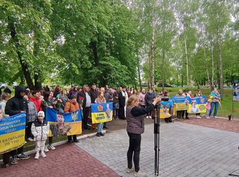 У селі Малинської громади відкрили Алею Героїв