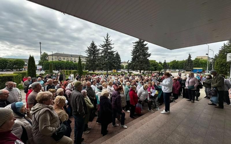 У Коростені “чорнобильці” знову збиралися під стінами міської ради