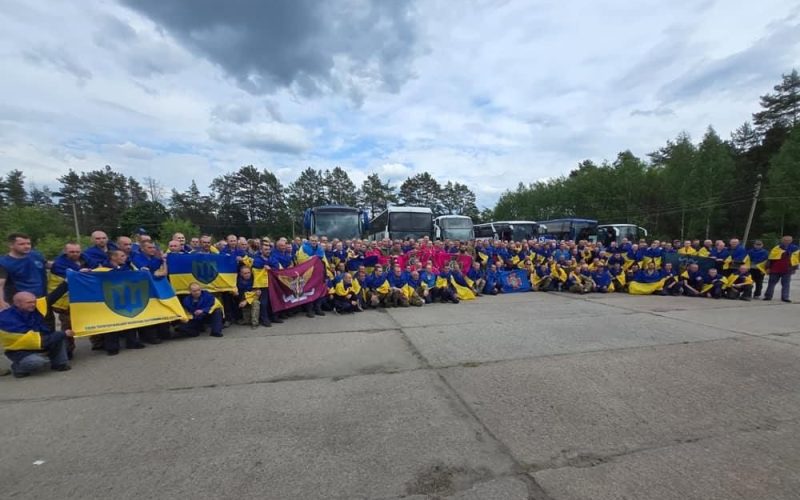 Відбувся другий етап обміну 1000 на 1000: в Україну повернули ще 307 військовополонених
