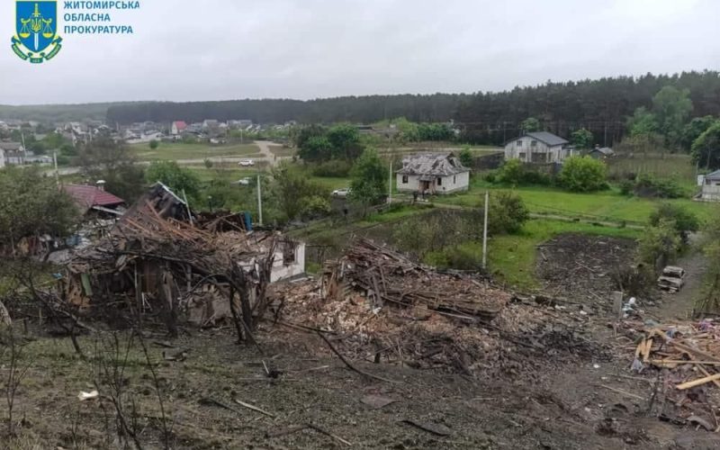 Прокуратура розпочала досудове розслідування за фактами злочинів, які вночі спричинила рф на території Житомирщини