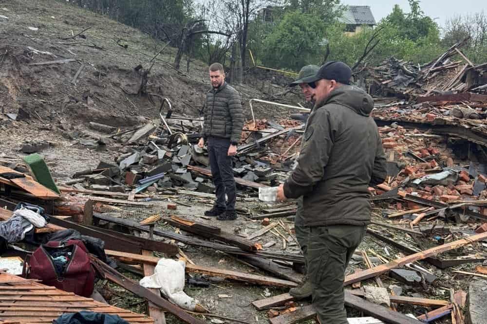 На Житомирщині екологи визначають шкоду довкіллю після ракетного удару рф
