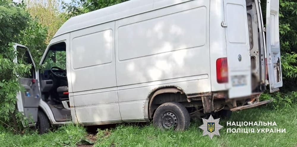 У селі на Житомирщині зіштовхнулися п’яні водії на мікроавтобусі та мотоциклі