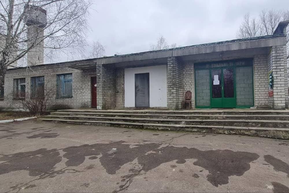 Ланцюжок, підвісок, золота коронка: у Малині засуджений працівник моргу регулярно здавав цінності у ломбард