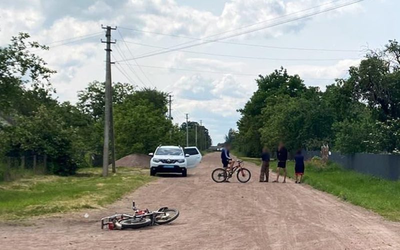 У селі Коростенського району п’яний водій ВАЗ збив 14-річного мотоцикліста — хлопець у реанімації