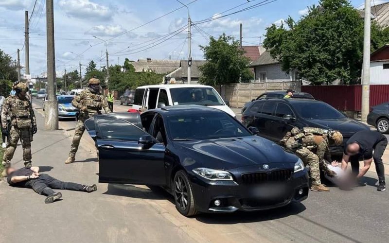 На Житомирщині за 10 тис. доларів переправляли чоловіків за кордон: до схеми причетний мешканець Коростенщини