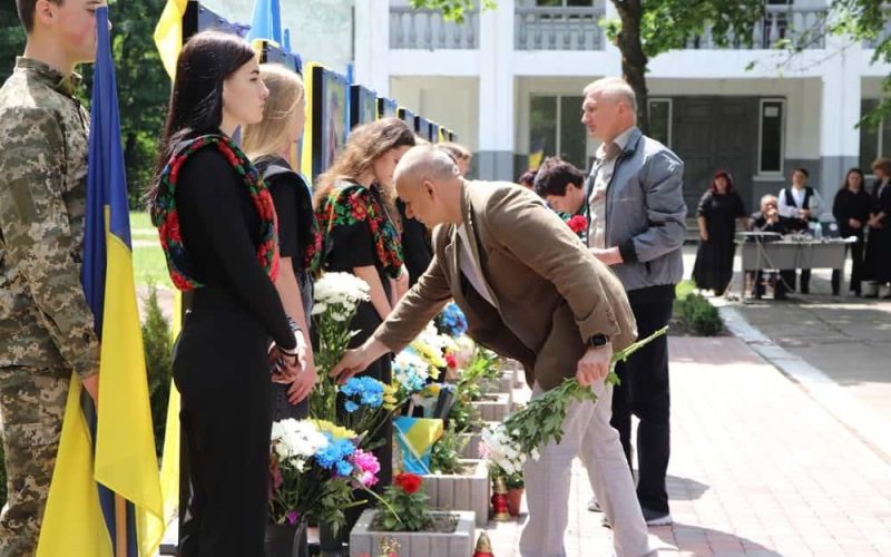 У селі Олевської громади відкрили Алею Герої з портретами загиблих Захисників