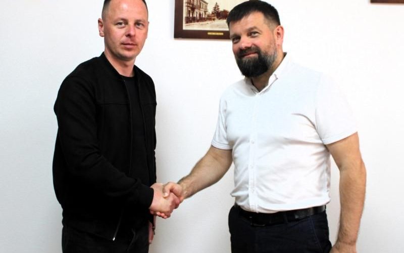 Незабаром у Малинському ЦНАПі можна буде реєструвати транспортні засоби та обмінювати водійське