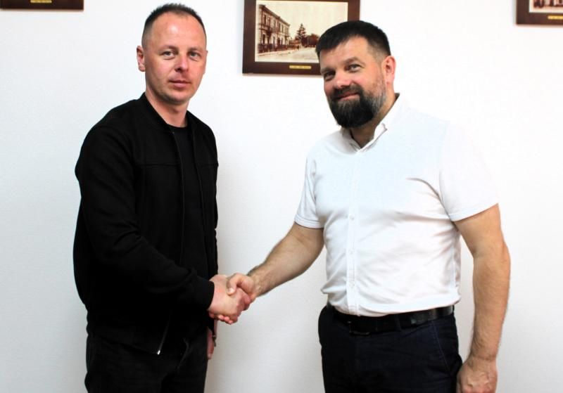 Незабаром у Малинському ЦНАПі можна буде реєструвати транспортні засоби та обмінювати водійське