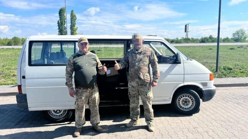 В Олевську відремонтували та передали на фронт автомобіль