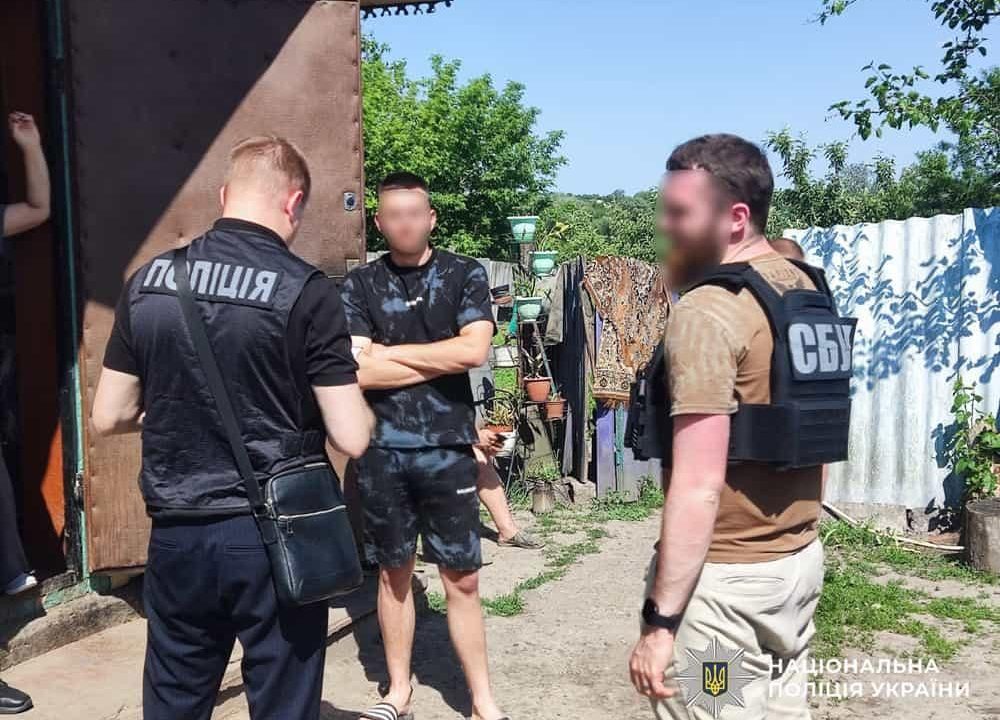 Продавали підроблені документи військовозобов’язаним – чоловіки з Житомирщини створили фейкові додатки