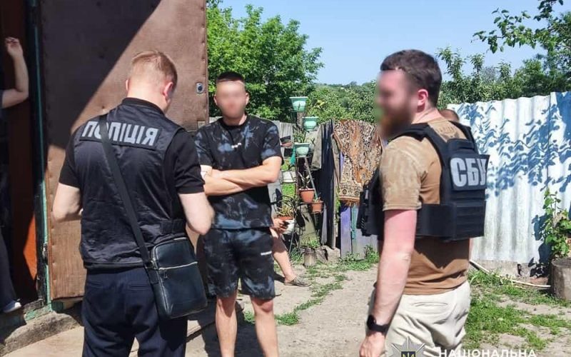 Продавали підроблені документи військовозобов’язаним – чоловіки з Житомирщини створили фейкові додатки