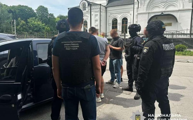 У місті Житомирської області затримали вінничанина, який оформлював “липову” інвалідність для виїзду за кордон