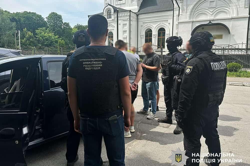 У місті Житомирської області затримали вінничанина, який оформлював “липову” інвалідність для виїзду за кордон