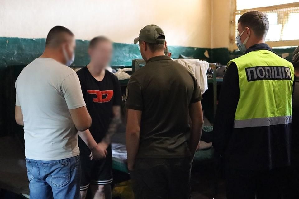 На Житомирщині засуджений «продавав» волонтерам і військовим неіснуючі автомобілі