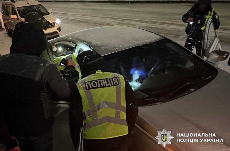 Викрали чоловіка і вимагали 11 тис. доларів вигаданого боргу – на Житомирщині судитимуть злочинців