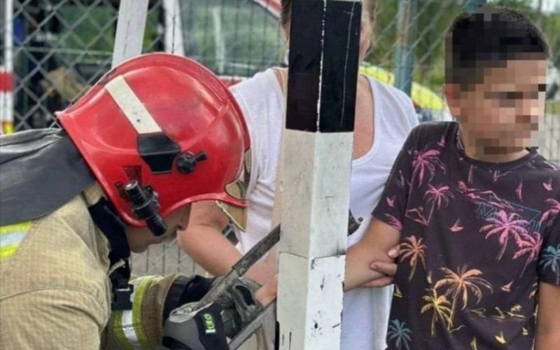 Просунув палець в отвір та не зміг витягнути – коростенські рятувальники подопомогли підлітку