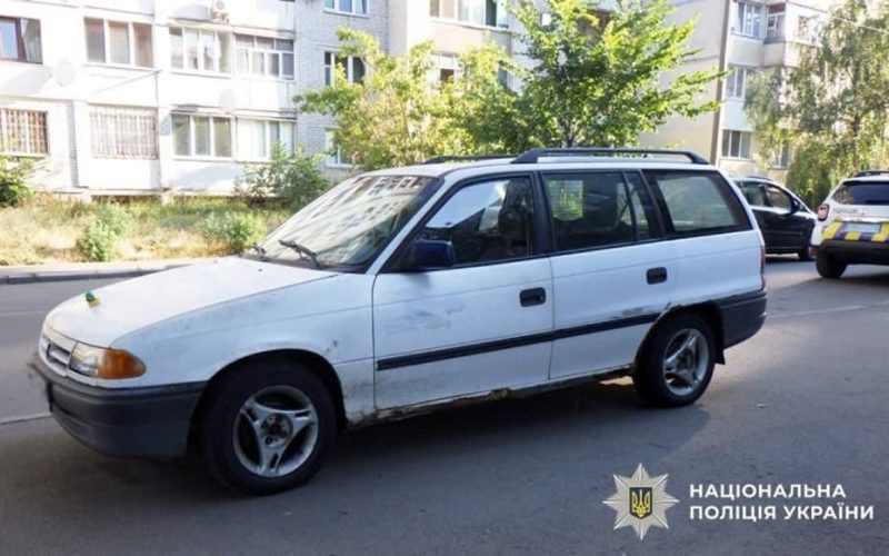 У місті Житомирської області чоловік викрав автівку з двору через неналежне паркування сусіда