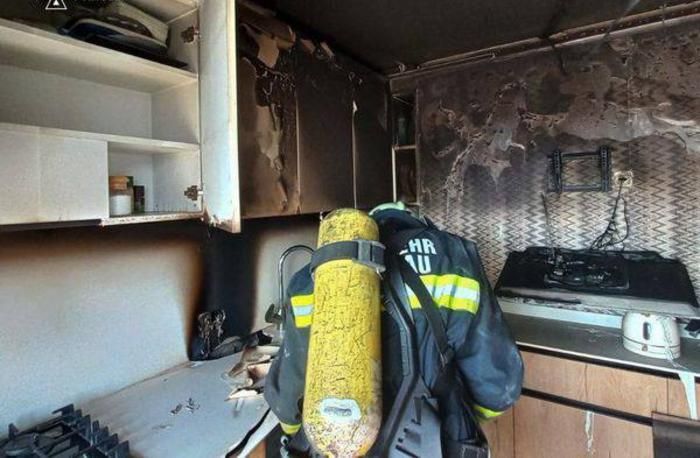 У Малині через мікрохвильову піч горіла квартира в гуртожитку