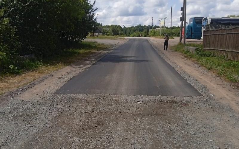 У селі Лугинської громади “зробили” асфальтовану дорогу