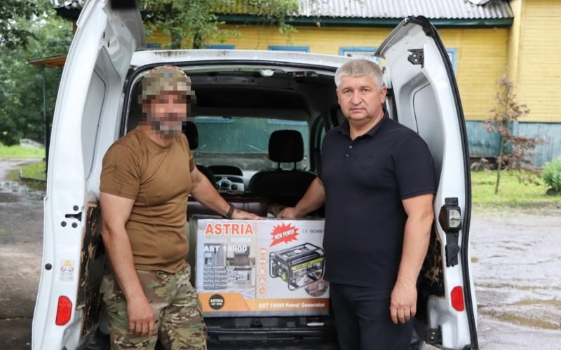 Для військового з Олевської громади на фронт передали генератор