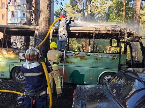 Через дитячі пустощі в Малині згорів автобус