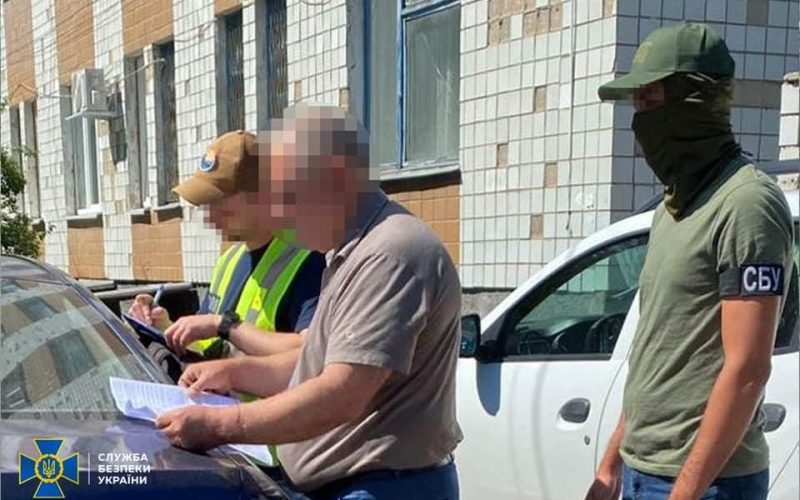 Одного з сільських голів у Житомирській області затримали на “відкаті” за ремонт амбулаторії