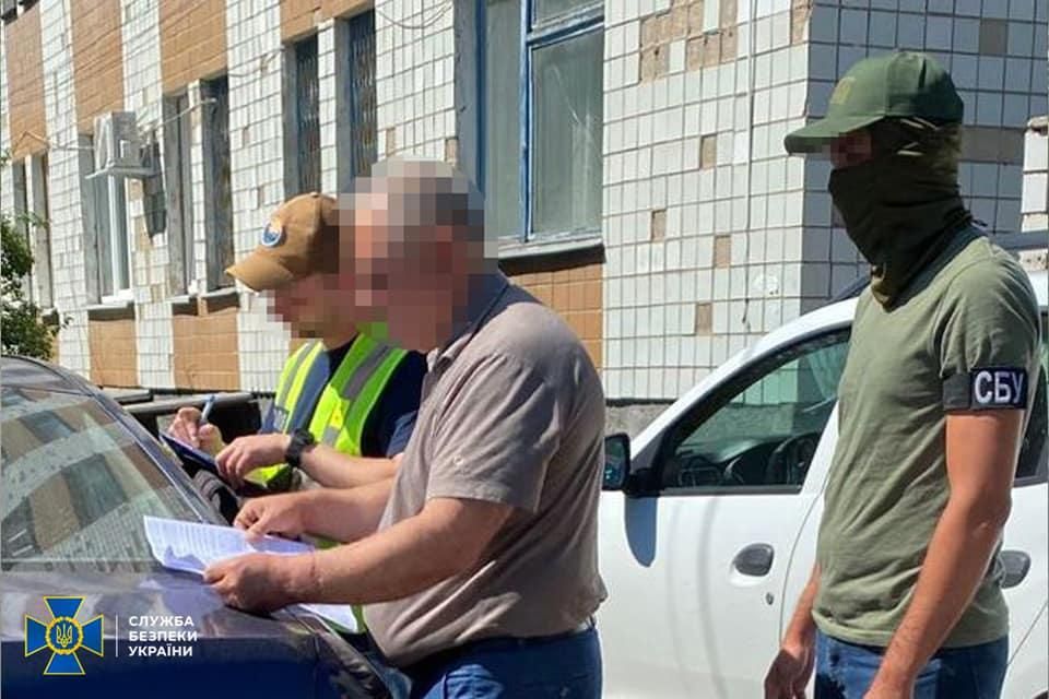 Одного з сільських голів у Житомирській області затримали на “відкаті” за ремонт амбулаторії