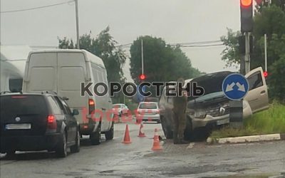 Поблизу Коростеня Renault зіштовхнувся з Iveco