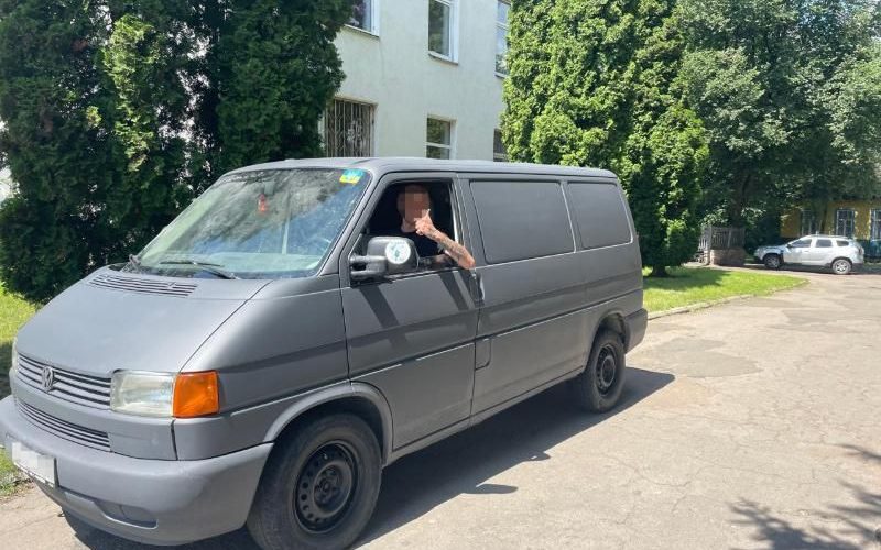 Олевська громада допомогла придбати ще один автомобіль для військових