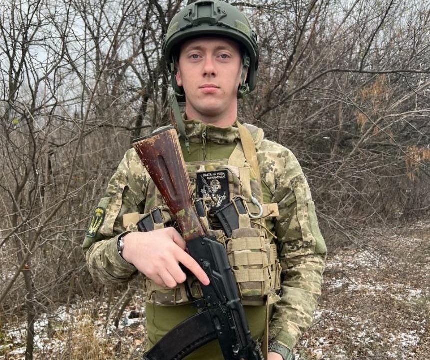 Молодого захисника з Чоповицької громади Максима Майстренка нагородили нагрудним знаком