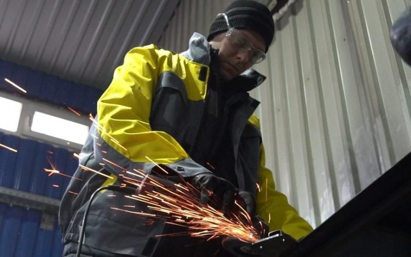У Житомирській області зареєстровано близько 100 вакансій слюсарів: обіцяють зарплату до 30 тис. грн
