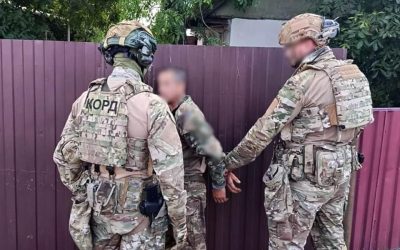 В одній з громад Житомирщини нетверезий чоловік з гранатою погрожував поліцейським