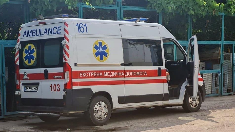У місті Житомирської області вулицями ходив оголений чоловік з ножем
