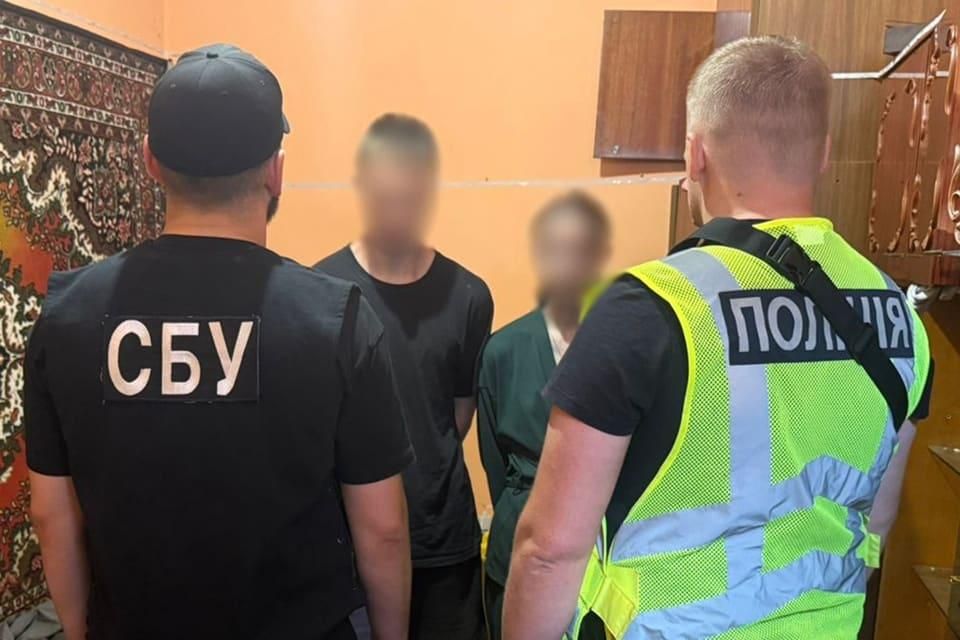 Правоохоронці затримали двох неповнолітніх, які на замовлення РФ вчинили теракт на Житомирщині