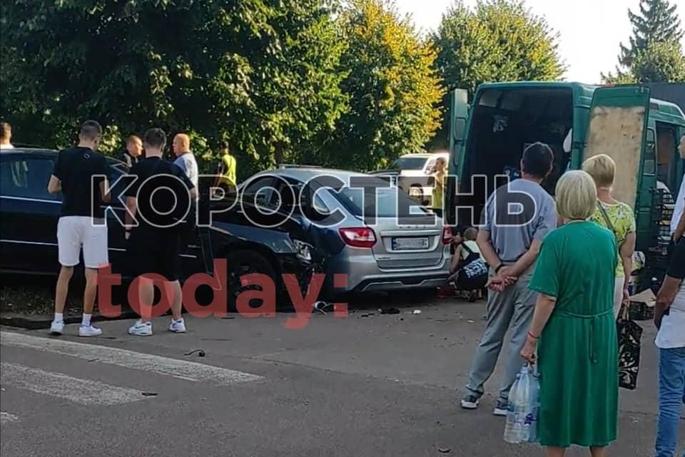 Поблизу водоканалу у Коростені сталася ДТП за участь чотирьох автівок
