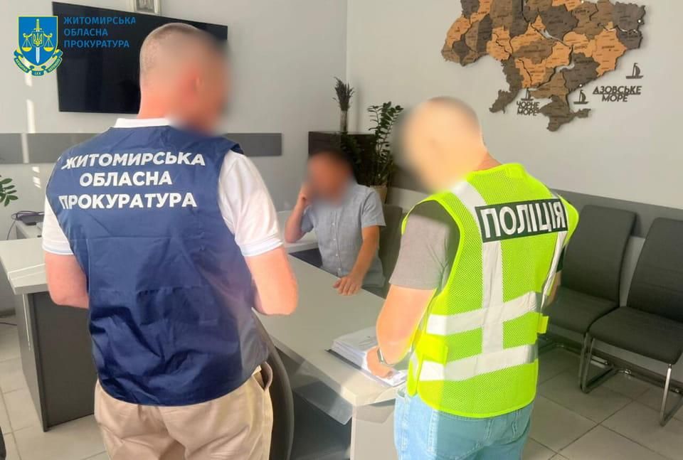 Посадовці з трьох міст Коростенського району підозрюються у розкраданні державних коштів