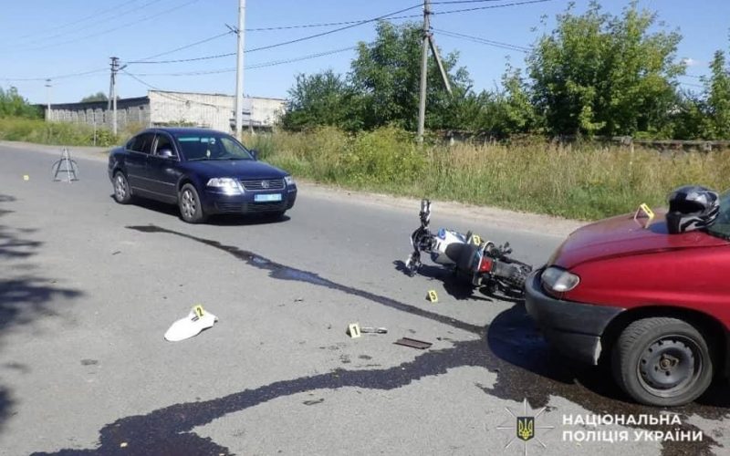 В Овручі 13-річний мотоцикліст потрапив до лікарні після зіткнення з автівкою