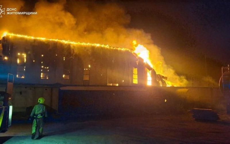 У Коростені вночі горів склад одного з підприємств
