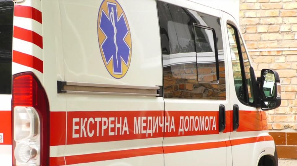 У Коростені водійка ВАЗівки зіштовхнулась зі “швидкою”