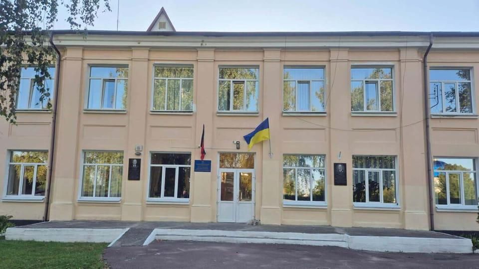 У Коростенському ліцеї №8, де досі не можуть облаштувати укриття, діти навчатимуться за змішаною системою