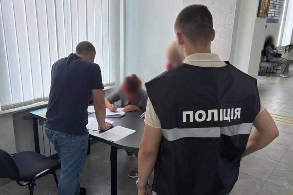 Розтрата 1,3 млн грн: директор навчального закладу на Житомирщині незаконно працевлаштував 5 людей, деякі з них – з Коростенського району