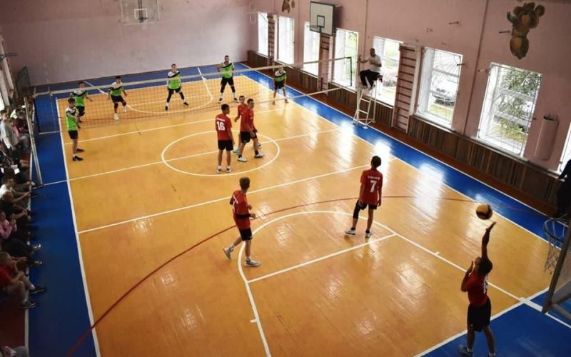 У Коростені стартував волейбольний турнір пам’яті десантника Ігоря Тичини