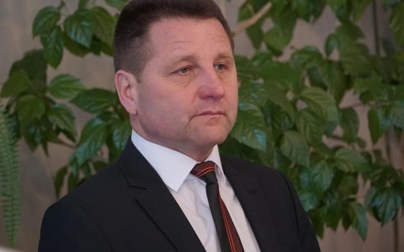 Керівник Коростенської лікарні прокоментував обвинувачення у привласненні коштів та розповів, що збирався в народні депутати