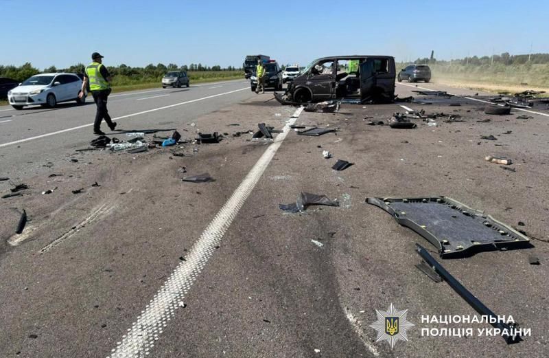 На трасі в Житомирській області зіштовхнулись чотири автівки: постраждали декілька осіб