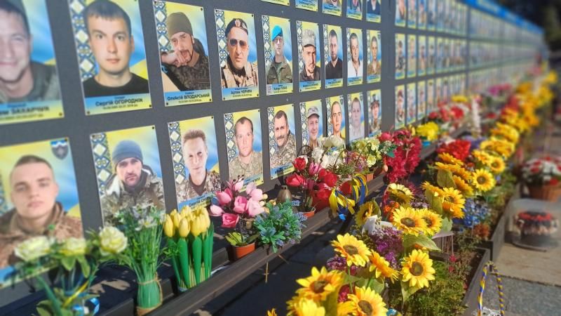 В центрі Малина відбулися урочисто-траурні заходи до Дня пам’яті захисників України