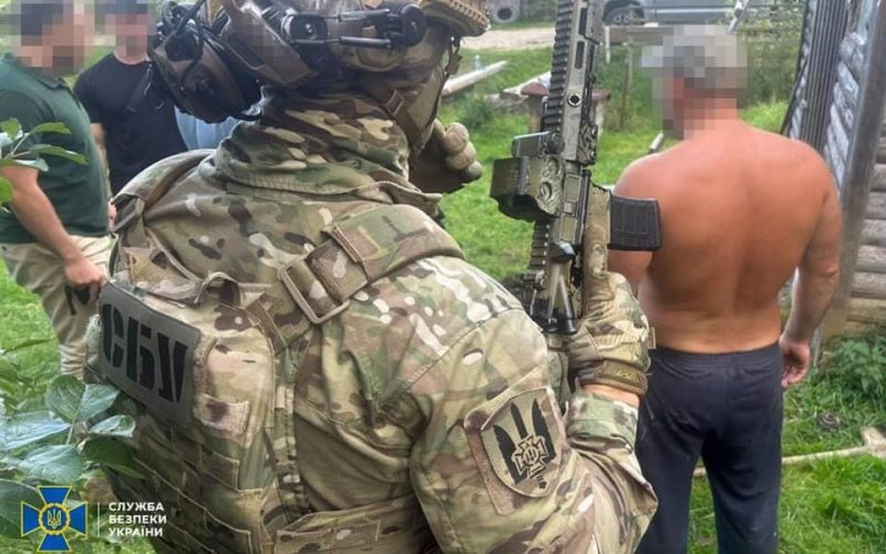 У Житомирській та ще 7 областях були обшуки – затримали “экс-смотрящего” за Оленівською колонією
